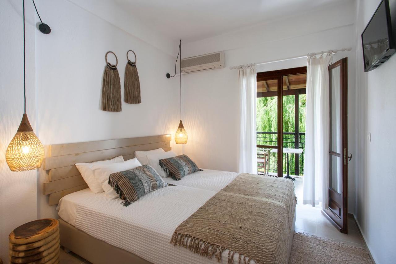 Paris Studios & Apartment อายา ปารัสเกวี ภายนอก รูปภาพ