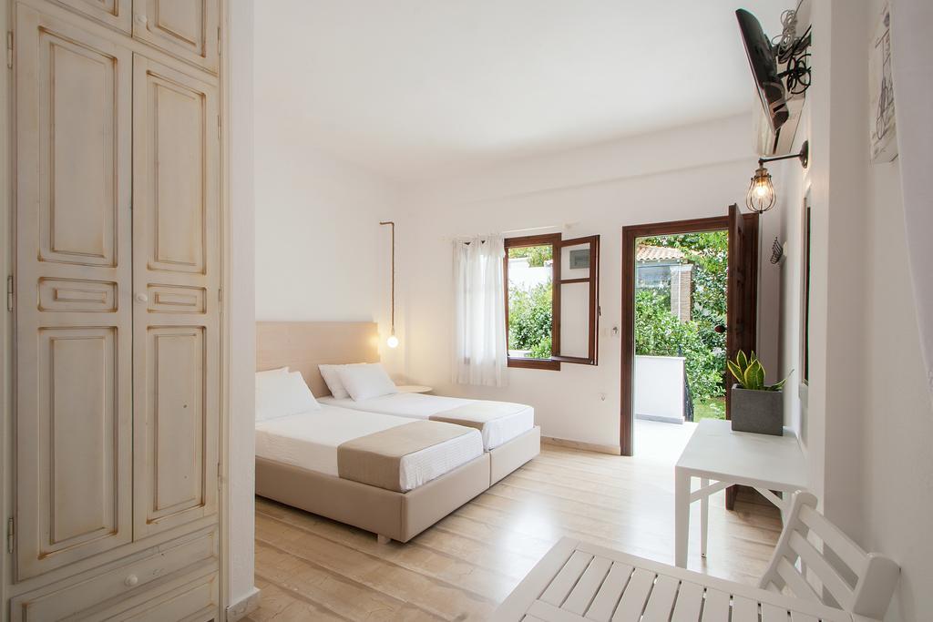 Paris Studios & Apartment อายา ปารัสเกวี ภายนอก รูปภาพ