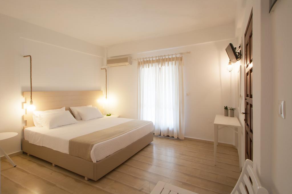 Paris Studios & Apartment อายา ปารัสเกวี ภายนอก รูปภาพ