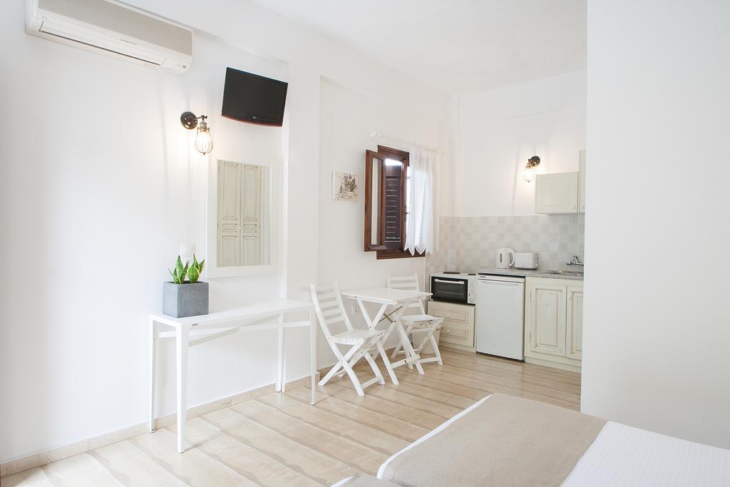 Paris Studios & Apartment อายา ปารัสเกวี ภายนอก รูปภาพ